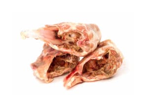 feeding dog raw chicken carcass